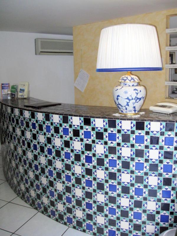 Hotel Caporal Minori Extérieur photo